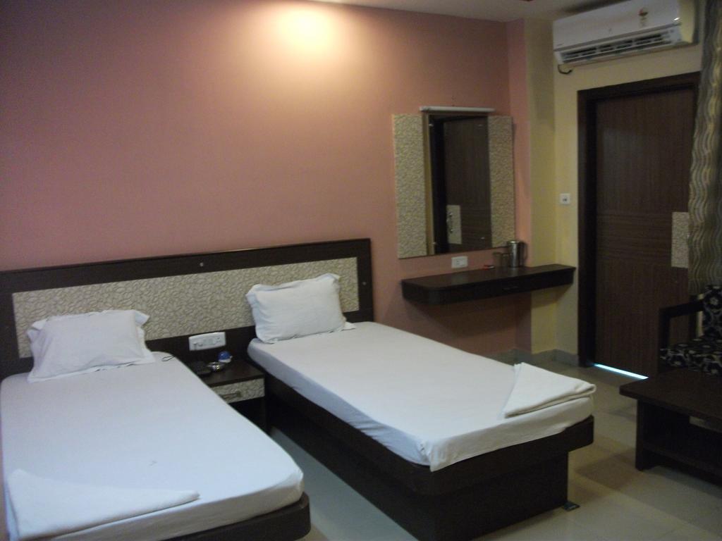 Hotel Parshuram Guwahati Luaran gambar